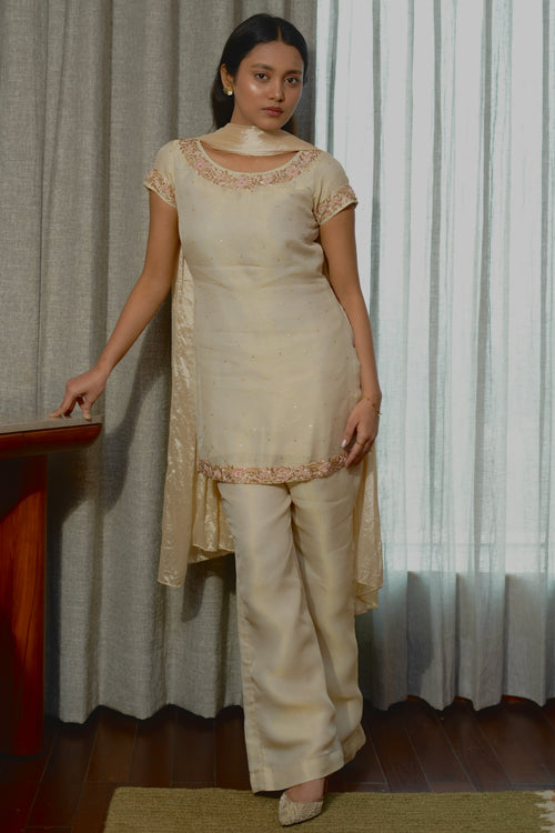 Noor-e-Ivory
